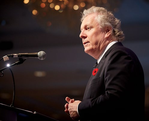 Photo de Jean Charest, orateur principal du congrèsInspirer la confiance au public2014.