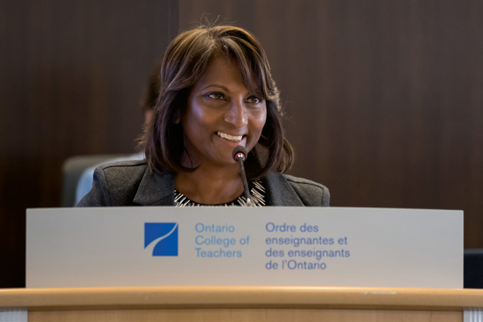 Dans sa première rencontre avec le conseil, M<sup>me</sup> Naidoo-Harris, la ministre de
l’Éducation, a reconnu la valeur du travail de l’Ordre et a exprimé sa vision du
système d’éducation publique de l’Ontario.
