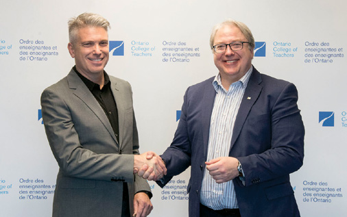 Le registraire de l’Ordre, Michael Salvatori, EAO, et le commissaire
aux services en français de l’Ontario, François Boileau