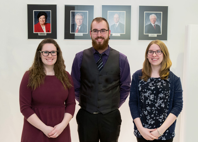 Les trois lauréats des bourses d’étude de l’Ordre, Nicole Billington, Devan Kernaghan
et Kara Nagel, ont été récompensés pour leur travail et leur dévouement.
