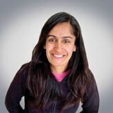 Photo of Pareen Gill, OCT, a Grade 3/4 teacher at Nottawa Elementary School, smiling.
